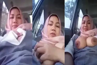 Tante Jilbab Pamer Toket Gede Naik Mobil Basah WOT